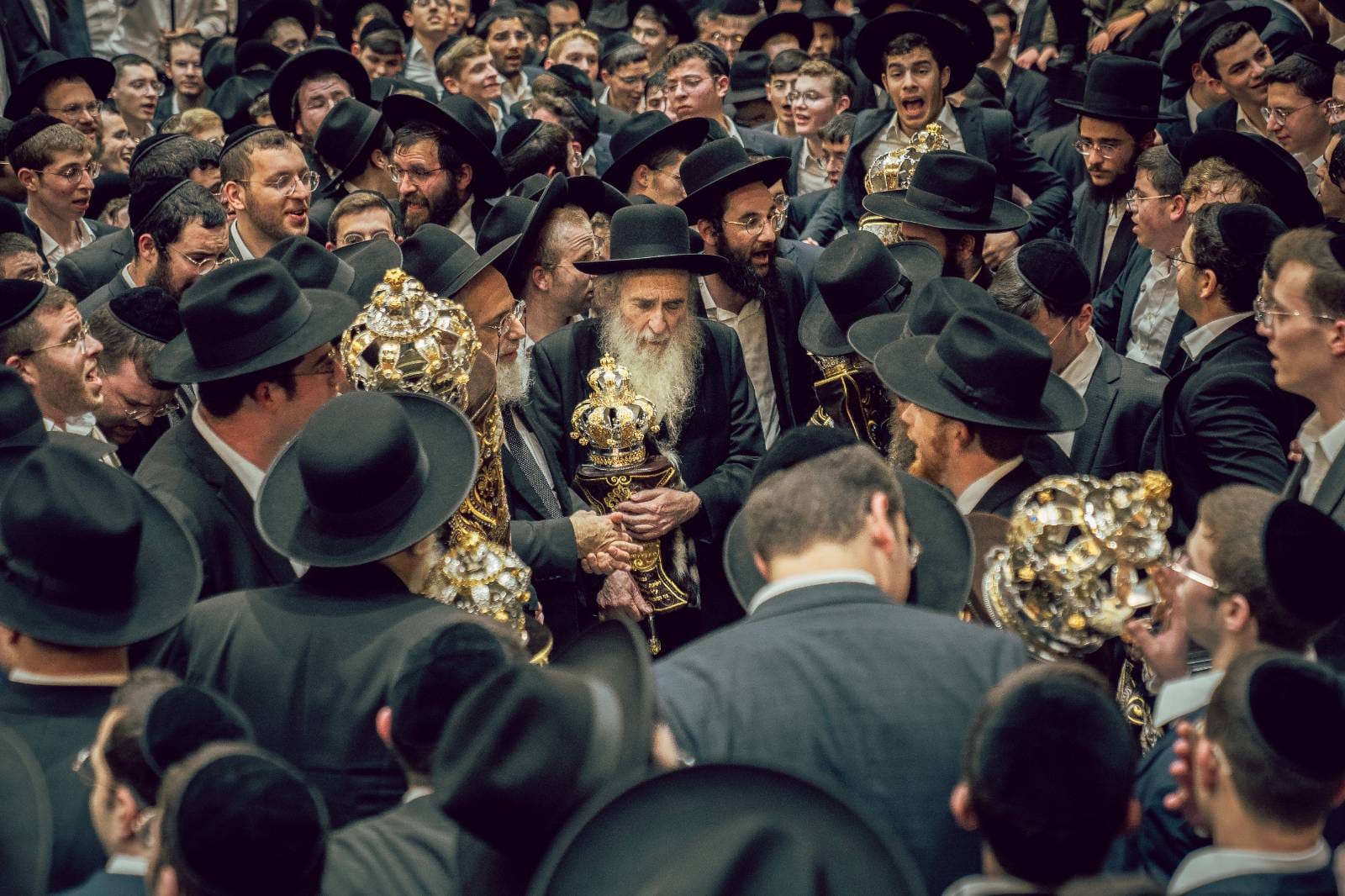 Hachnosas Sefer Torah and Siyum Hashas at Yeshivas Ateres Shlomo in ...