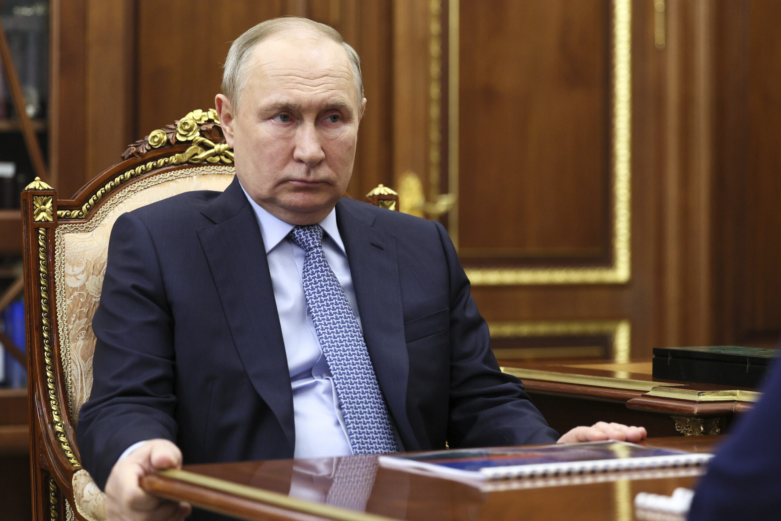 West Fears Russia-Iran Nuclear Deal in Exchange for Ballistic Missiles