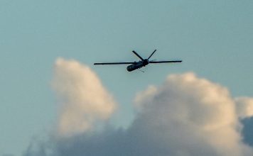 A-drone-fired-from-Lebanon-flies-over-Israel-Photo-by-Ayal-Margolin-Flash90-1520x855