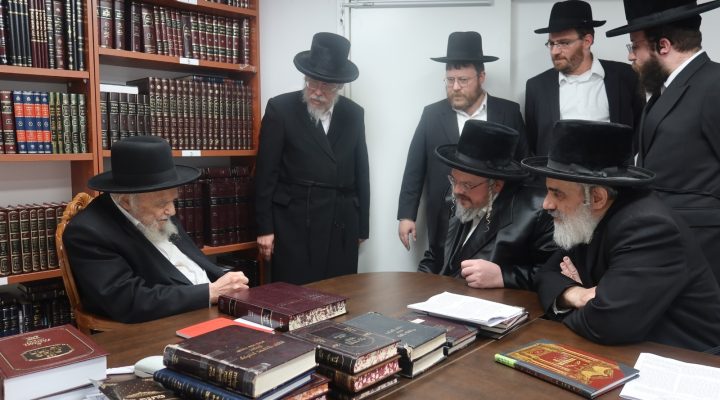HaGaon HaRav Hirsch meets with the Belzer Rebbe's son.